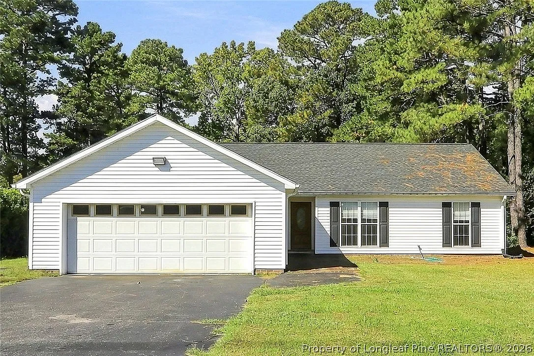 3 bed, 2.0 bath, 1651 sqft, $2,000 — Photo 1