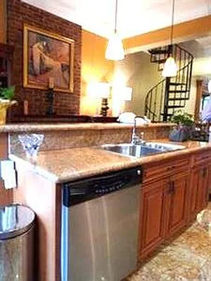 Rented by Douglas Elliman | media 16