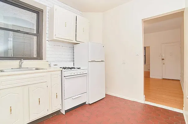 Rented by MAPT Residential LLC | media 3