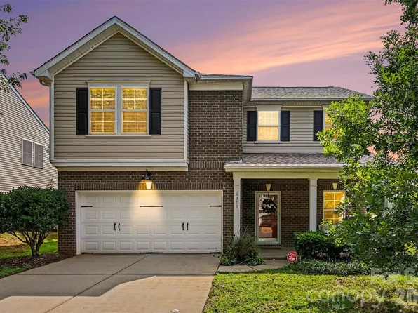 6918 Barefoot Forest Dr, Charlotte, NC 28269