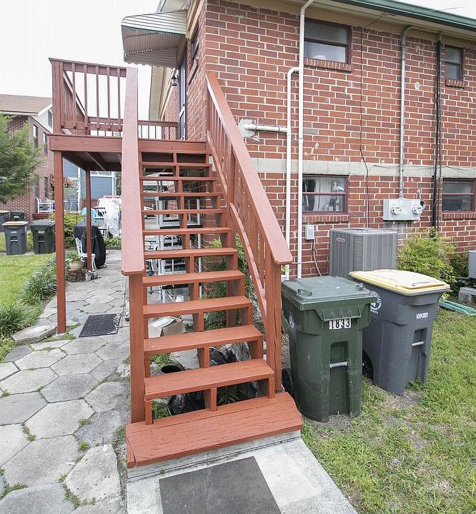 1st image of 1833 Hubbard St #2