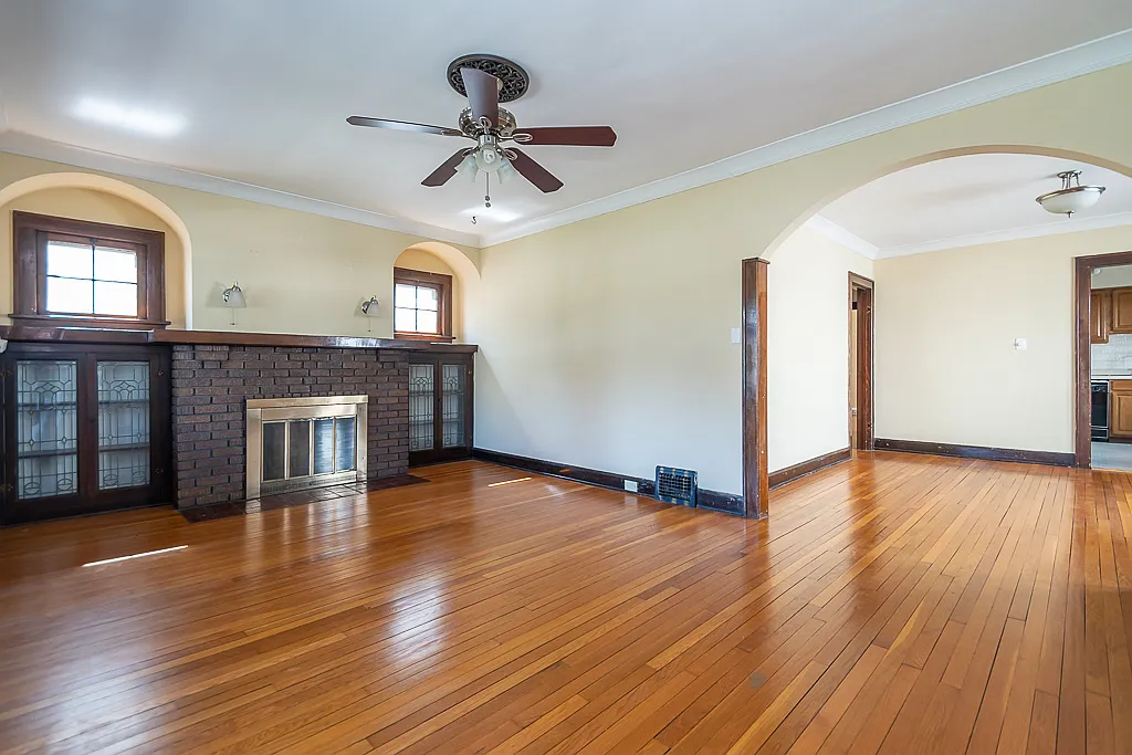 3690 W 137th Street — Photo 4