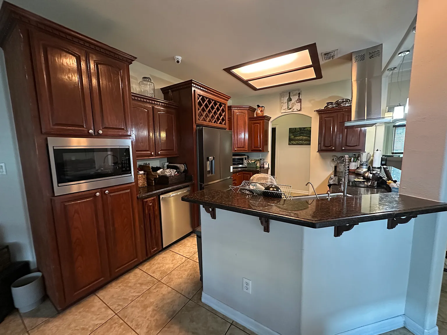 3 bed, 2018 sqft, $2,000 — Photo 2
