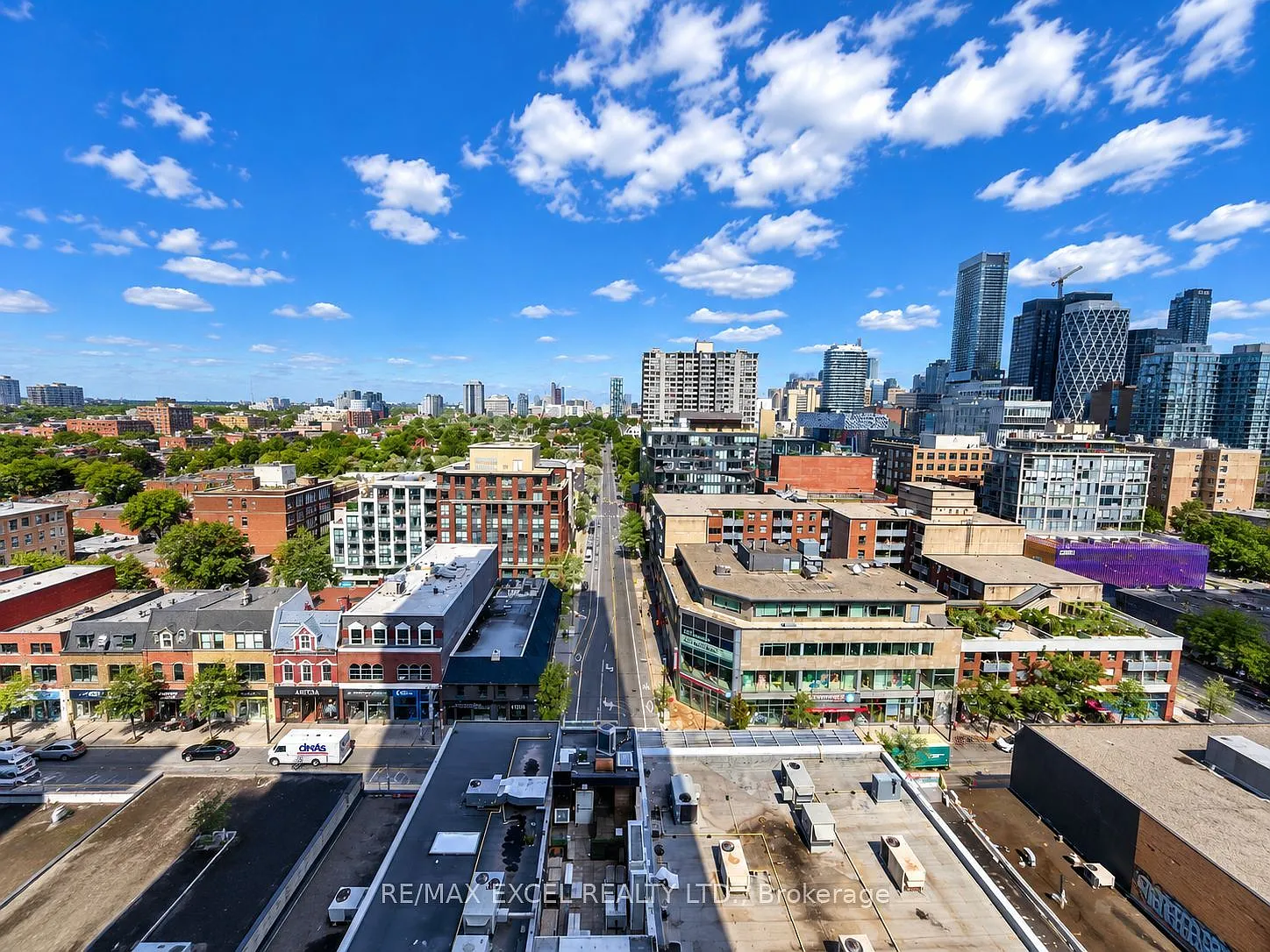 318 Richmond St W — Photo 2