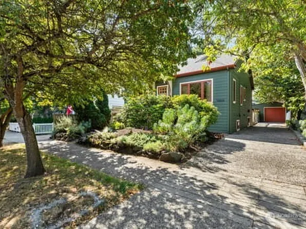 6725 22nd Avenue NW, Seattle, WA 98117