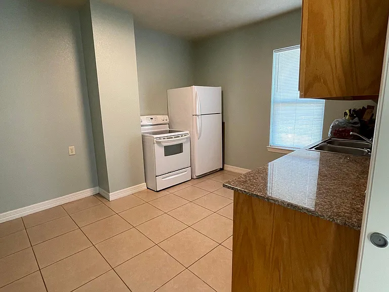 2530 Liberty St #3 — Photo 5
