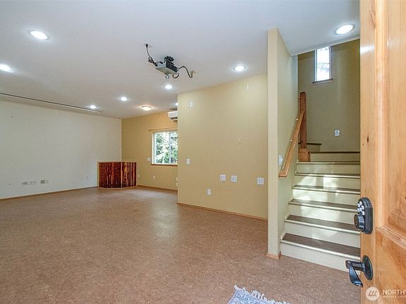4th image of 131 Robinson Road