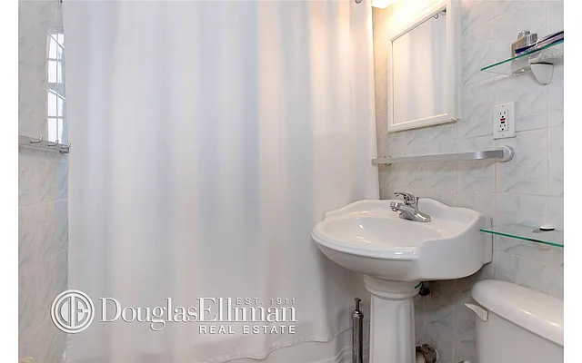 Sold by Douglas Elliman | media 27