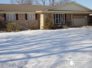 635 Ruff Dr, Monroe, MI 48162