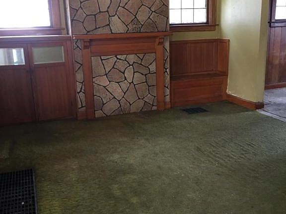 2nd image of 494 Woodbury Ave