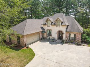 204 Kitty Hawk Cir, Brandon, MS 39047