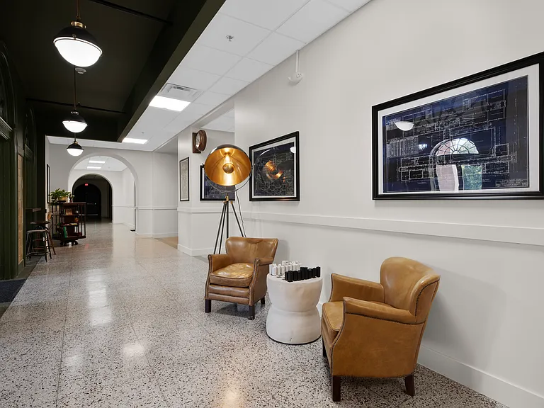 The Grad Luxury Apartments — Photo 16
