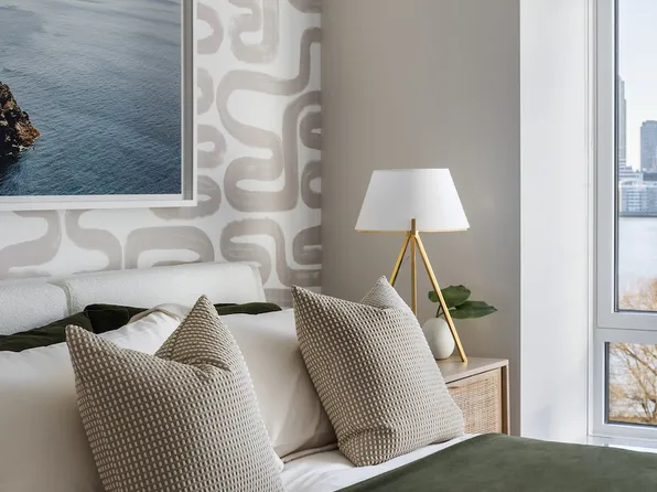 210 Warren Street image 6 of 8