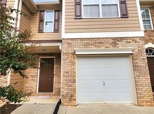 6224 Shoreview Cir, Flowery Branch, GA 30542