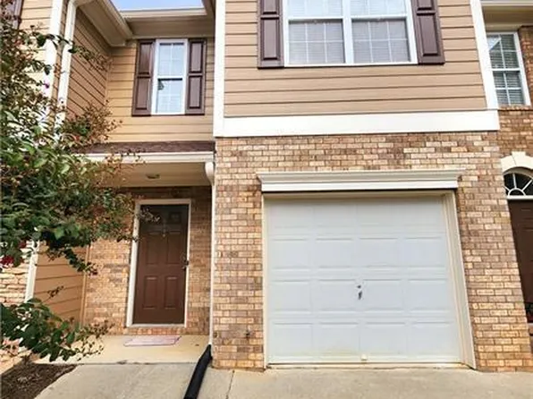 6224 Shoreview Cir, Flowery Branch, GA 30542