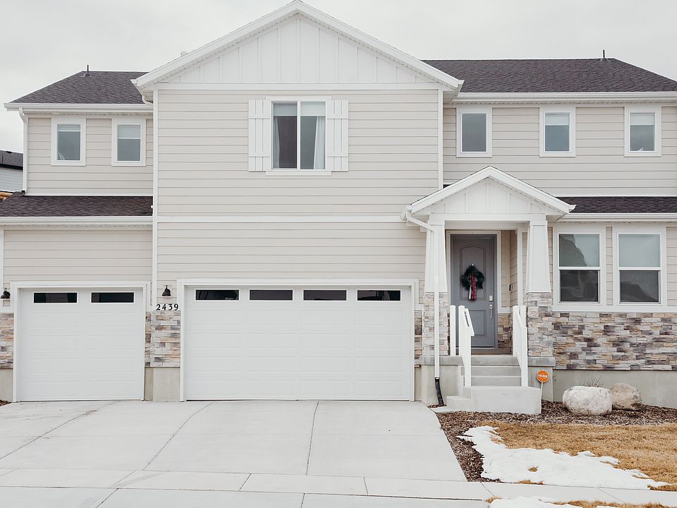1st image of 2439 N Fernleaf Dr