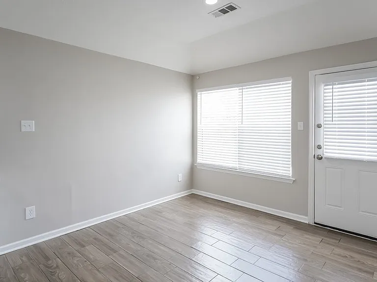 18006 Oakmoss Hill Ct — Photo 6