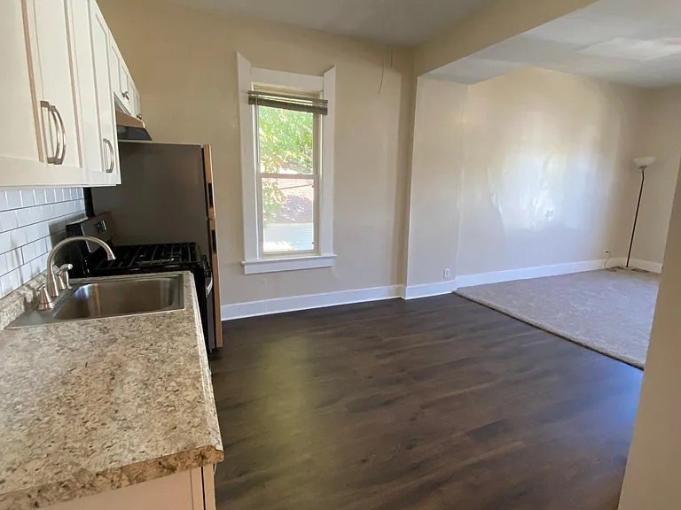 506 Whitelock St #D — Photo 2