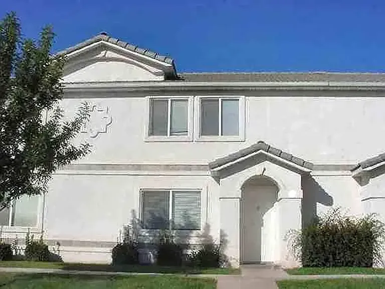 441 E Sunland Dr #26 — Photo 1