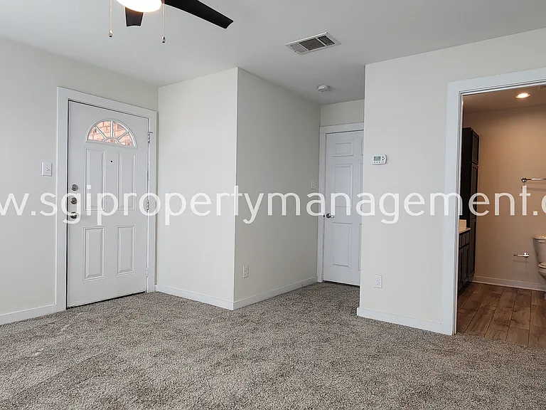 931 Robineta Ln — Photo 11