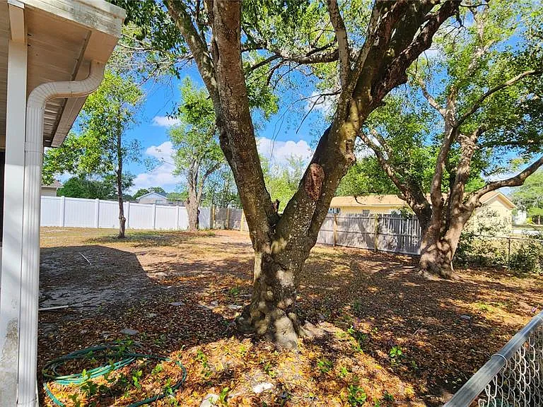 4518 Yorkshire Ave — Photo 3