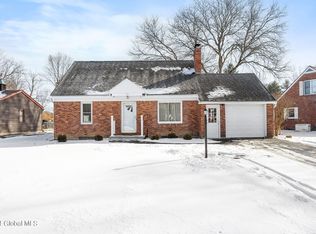 730 Dunnsville Rd, Schenectady, NY 12306