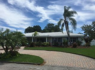 309 Cedar Ln, Largo, FL 33770