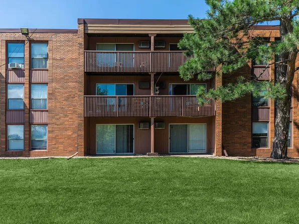 Holiday Acres Apartments