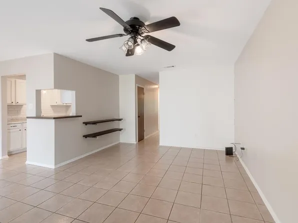 210 W Austin St APT 109, Nacogdoches, TX 75965