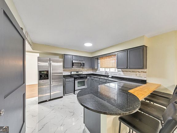 2nd image of 4996 Terrace Green Trce