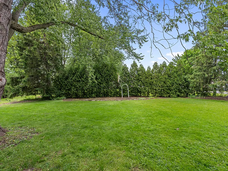 20 Paddington Dr — Photo 64