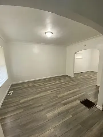 3261 Maplewood Ave — Photo 5
