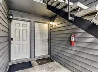 6745 SW Scholls Ferry Rd APT 37, Beaverton, OR 97008