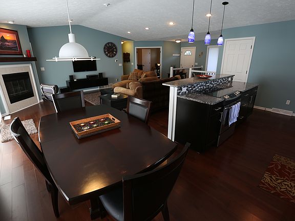 5th image of 4362 Summerwind Ave NE