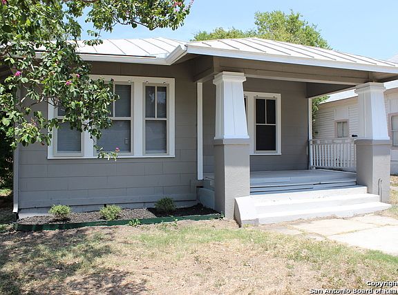 2nd image of 1207 W Magnolia Ave
