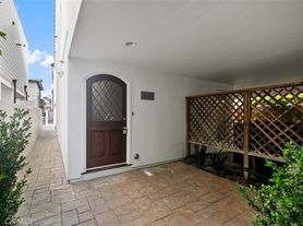 614 Acacia Ave, Corona Del Mar, CA