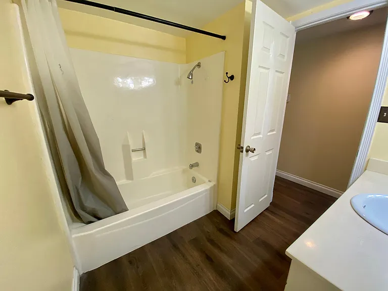 1651 S Juniper St #225 — Photo 15