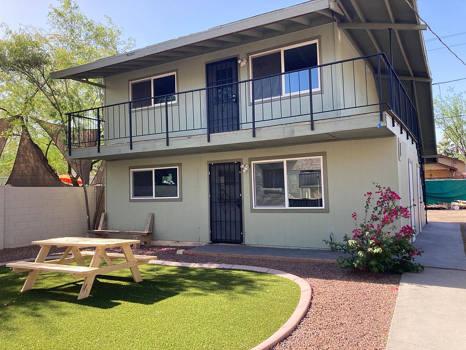 Bottom Unit available, see parking area behind