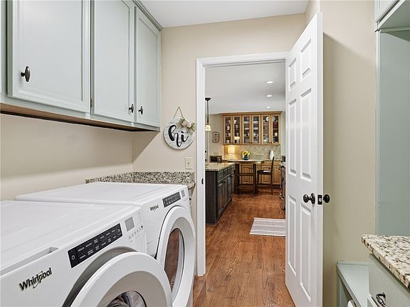 5th image of 80 Stillwaters Grv