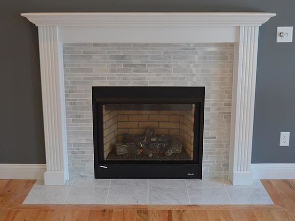 3rd image of 60A Brampton Ln