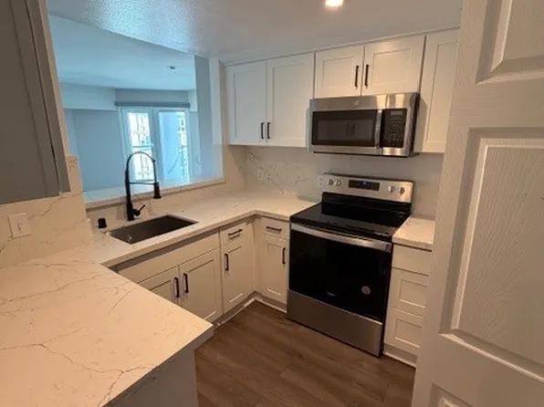 121 Vine St Unit 1406, Seattle, WA 98121