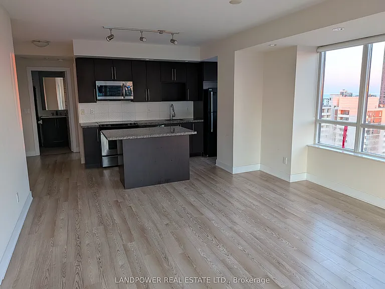 28 Linden St #2806 — Photo 6