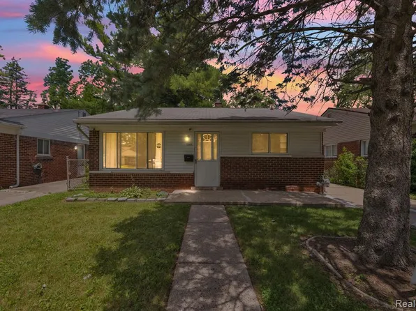 25636 Norfolk St, Dearborn Heights, MI 48125