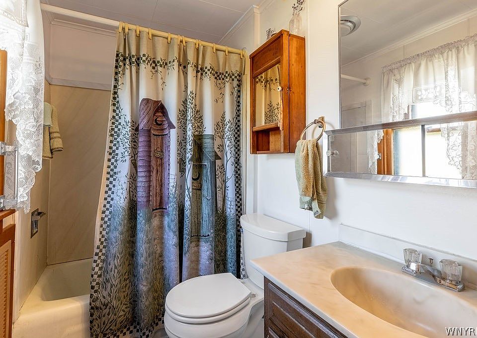 28th image of 7421 Clinton St