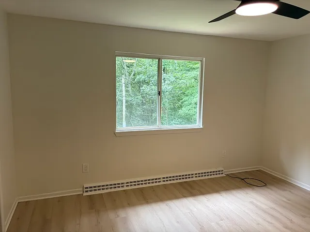 1247 Chateau Dr — Photo 22