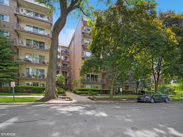 407 Ashland Ave APT 6H, River Forest, IL 60305