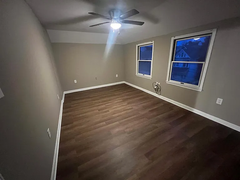 1130 Luzerne St #3 — Photo 6