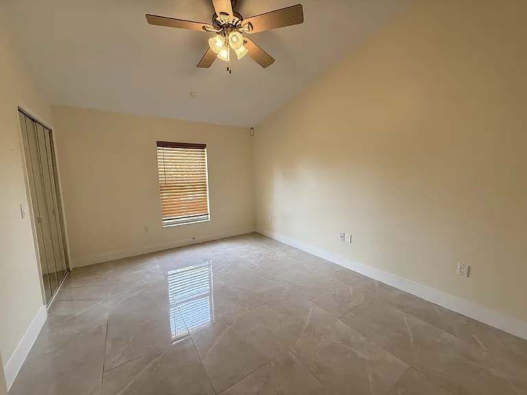 1024 Hagen Dr — Photo 31