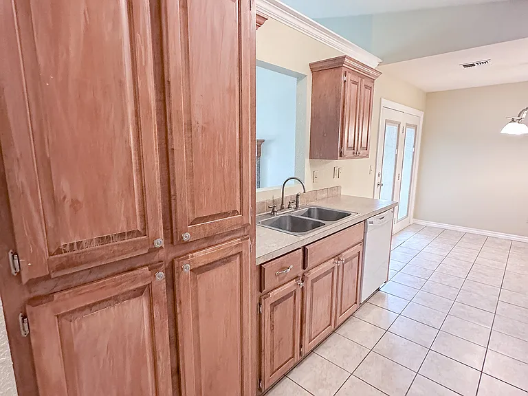 4407 SW Hickory Ln — Photo 6