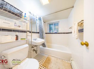 33 Westgate Rd #1, Chestnut Hill, MA 02467